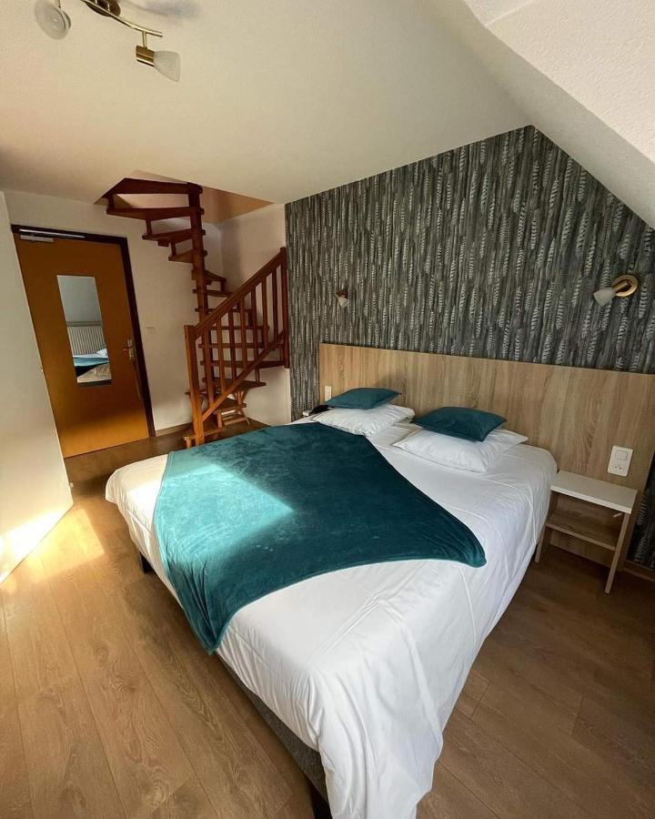 Logis Hotel Restaurant De La Poste Et Spa De Montagne Le Bonhomme Oda fotoğraf